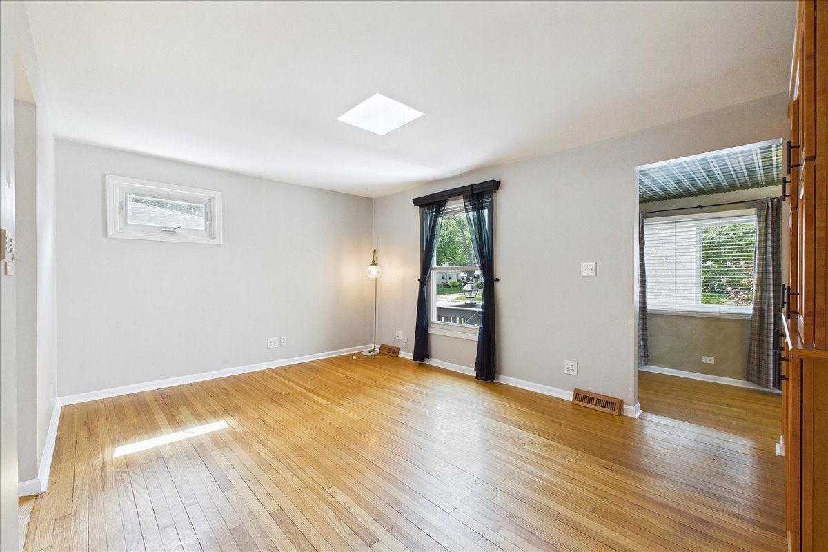 67 Grove Avenue