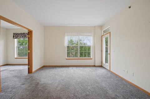 Tiny photo for 3125 Town Square Drive #401, Rolling Meadows, IL 60008 (MLS # 12749331)