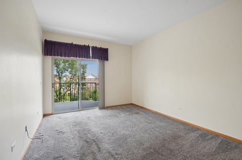 Tiny photo for 3125 Town Square Drive #401, Rolling Meadows, IL 60008 (MLS # 12749331)
