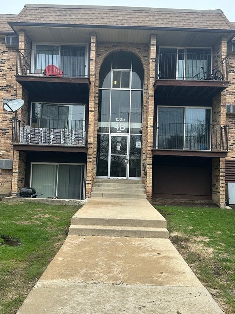 Tiny photo for 1025 Higgins Quarters Drive #4-109, Hoffman Estates, IL 60169 (MLS # 12798296)
