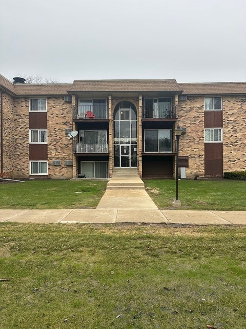 Photo of 1025 Higgins Quarters Drive #4-109, Hoffman Estates, IL 60169 (MLS # 12798296)