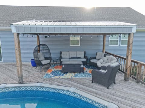 Tiny photo for 513 N 10th Street, Benton, IL 62812 (MLS # 12609599)