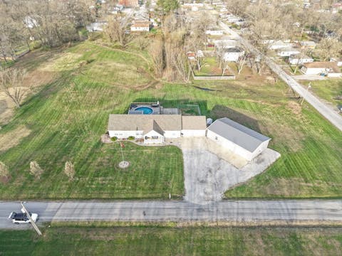 Tiny photo for 513 N 10th Street, Benton, IL 62812 (MLS # 12609599)