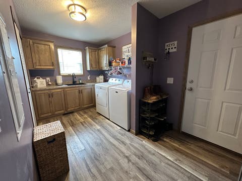 Tiny photo for 513 N 10th Street, Benton, IL 62812 (MLS # 12609599)