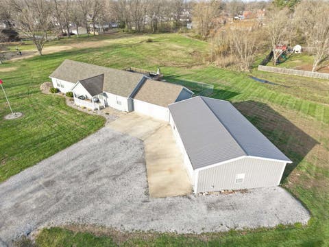 Tiny photo for 513 N 10th Street, Benton, IL 62812 (MLS # 12609599)