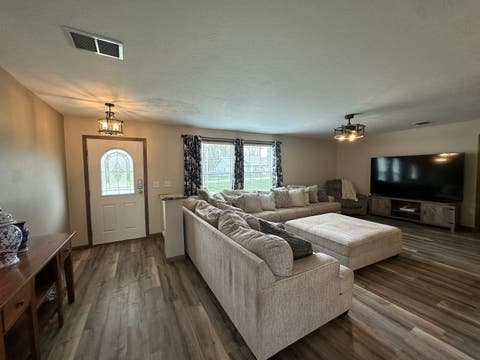 Tiny photo for 513 N 10th Street, Benton, IL 62812 (MLS # 12609599)