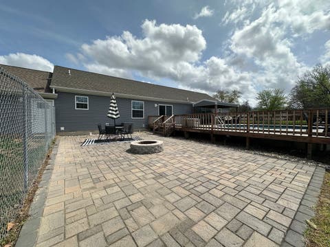 Tiny photo for 513 N 10th Street, Benton, IL 62812 (MLS # 12609599)