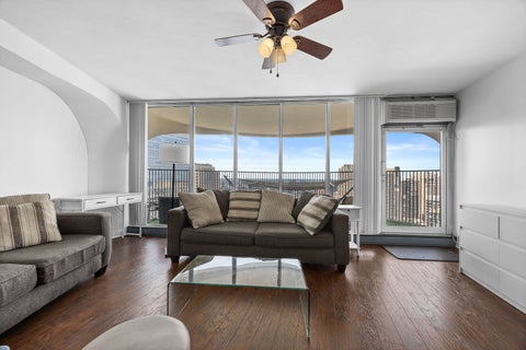 Tiny photo for 300 N STATE Street #5618, Chicago, IL 60654 (MLS # 12680990)