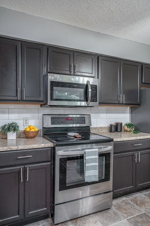 Tiny photo for 402 W Sheridan Drive, Eldridge, IA 52748 (MLS # 12606822)