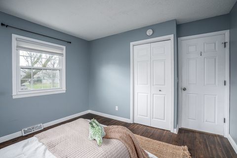 Tiny photo for 402 W Sheridan Drive, Eldridge, IA 52748 (MLS # 12606822)