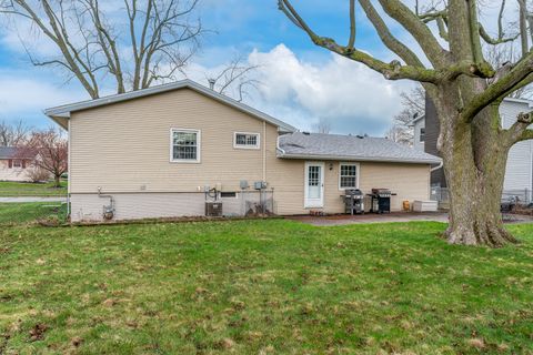 Tiny photo for 402 W Sheridan Drive, Eldridge, IA 52748 (MLS # 12606822)