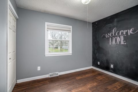 Tiny photo for 402 W Sheridan Drive, Eldridge, IA 52748 (MLS # 12606822)