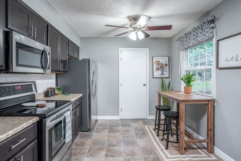 Tiny photo for 402 W Sheridan Drive, Eldridge, IA 52748 (MLS # 12606822)