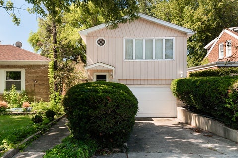 Photo of 1212 N Maple Avenue, La Grange Park, IL 60526 (MLS # 12771150)