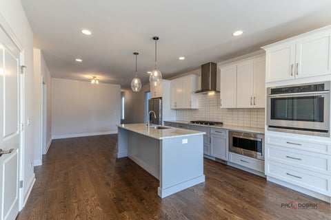 Tiny photo for 166 Roman Lane, Hawthorn Woods, IL 60047 (MLS # 12714820)