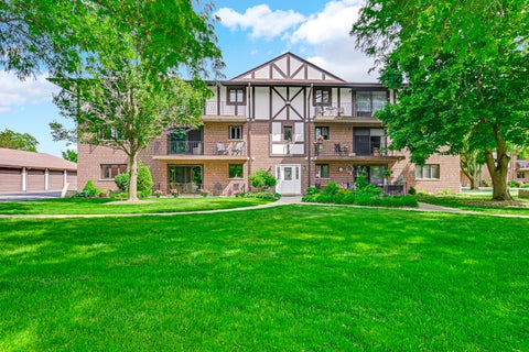 Tiny photo for 11015 S Theresa Circle #3C, Palos Hills, IL 60465 (MLS # 12665534)