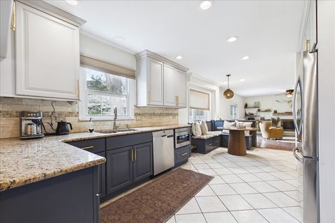 Tiny photo for Libertyville, IL 60048 (MLS # 12566278)