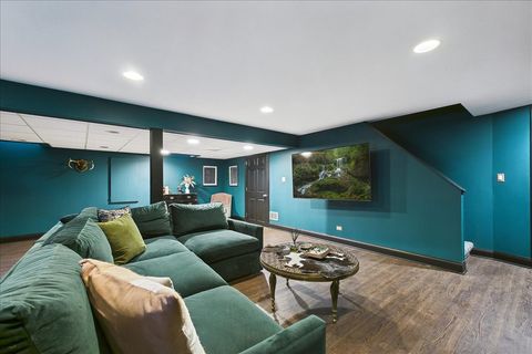 Tiny photo for Libertyville, IL 60048 (MLS # 12566278)