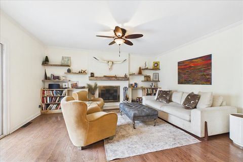 Tiny photo for Libertyville, IL 60048 (MLS # 12566278)