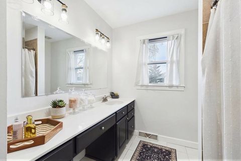 Tiny photo for Libertyville, IL 60048 (MLS # 12566278)