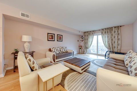 Tiny photo for 7 Oak Creek Drive #3703, Buffalo Grove, IL 60089 (MLS # 12524176)