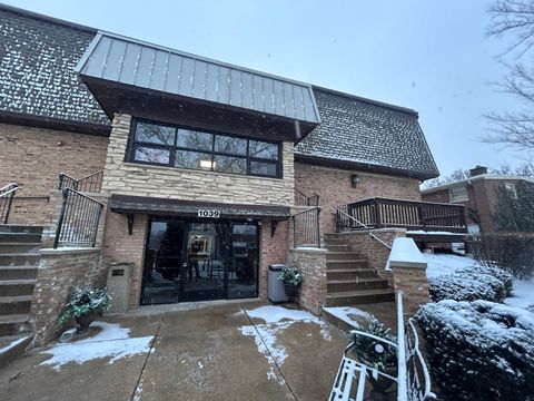 1039 COLLEGE Avenue F1 Wheaton IL 60187