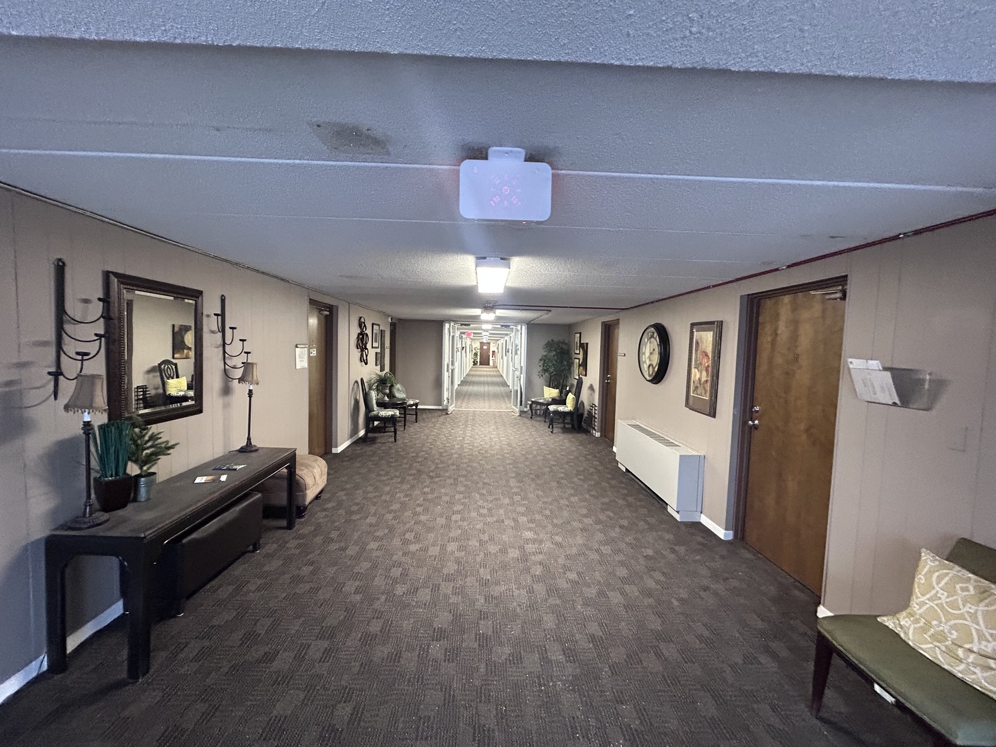 1039 COLLEGE Avenue F1