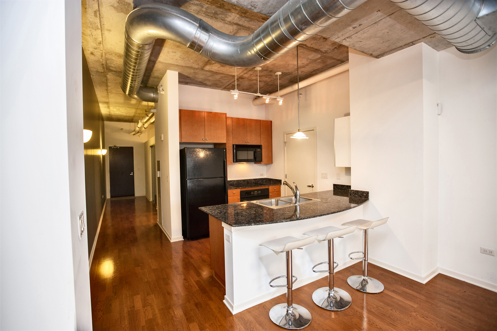 807 Davis Street 505