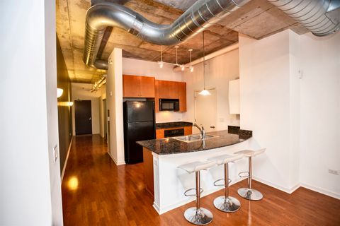 Tiny photo for 807 Davis Street #505, Evanston, IL 60201 (MLS # 12637816)