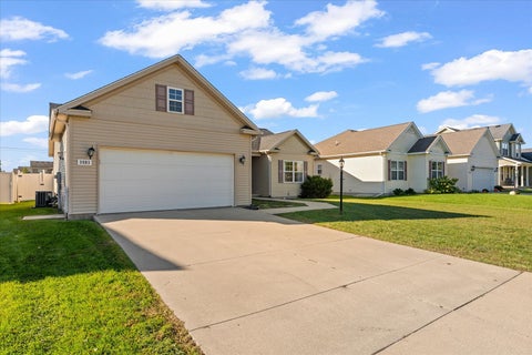 Tiny photo for 3903 Pebblebrook Lane, Champaign, IL 61822 (MLS # 12777222)