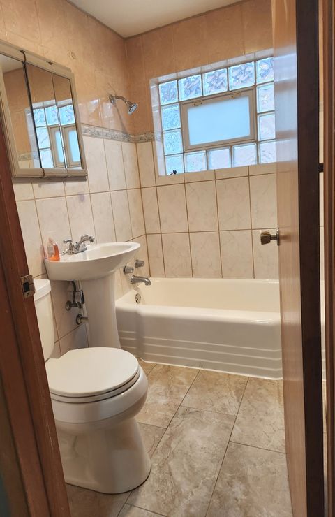 Tiny photo for 11027 S Avenue M, Chicago, IL 60617 (MLS # 12539314)