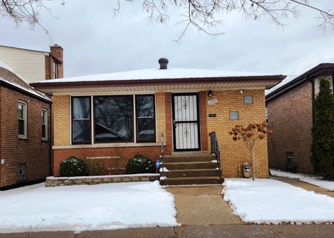 11027 S Avenue M Chicago IL 60617