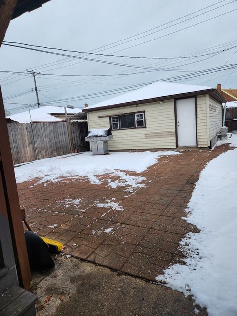 Tiny photo for 11027 S Avenue M, Chicago, IL 60617 (MLS # 12539314)