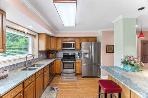 Tiny photo for 1339 E Central Road, Arlington Heights, IL 60005 (MLS # 12733167)