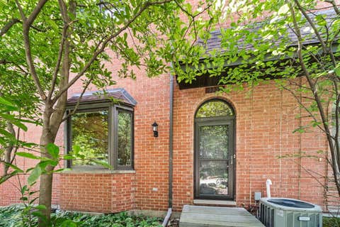Photo of 1339 E Central Road, Arlington Heights, IL 60005 (MLS # 12733167)