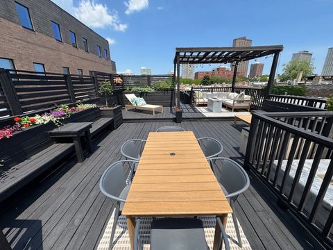 Tiny photo for Chicago, IL 60657 (MLS # 12634201)