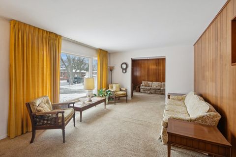 Tiny photo for 310 Harvard Street, Des Plaines, IL 60016 (MLS # 12607953)