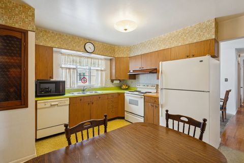 Tiny photo for 310 Harvard Street, Des Plaines, IL 60016 (MLS # 12607953)