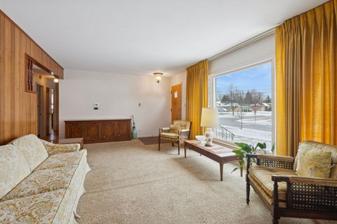 Tiny photo for 310 Harvard Street, Des Plaines, IL 60016 (MLS # 12607953)