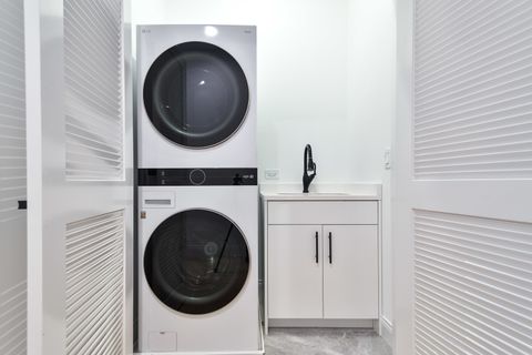 Tiny photo for 5446 S Kimbark Avenue #2, Chicago, IL 60615 (MLS # 12672545)