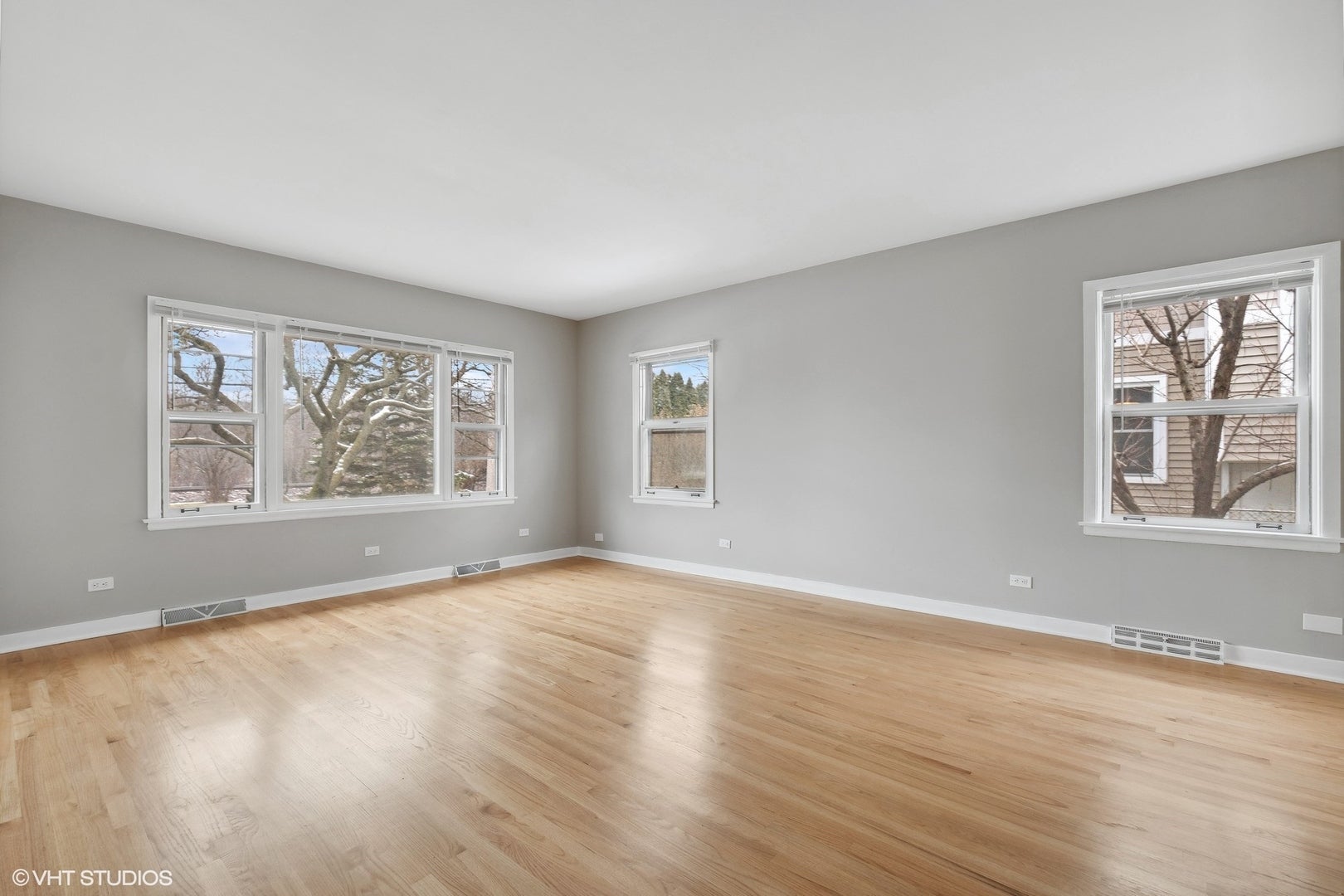 2490 Green Bay Road 1
