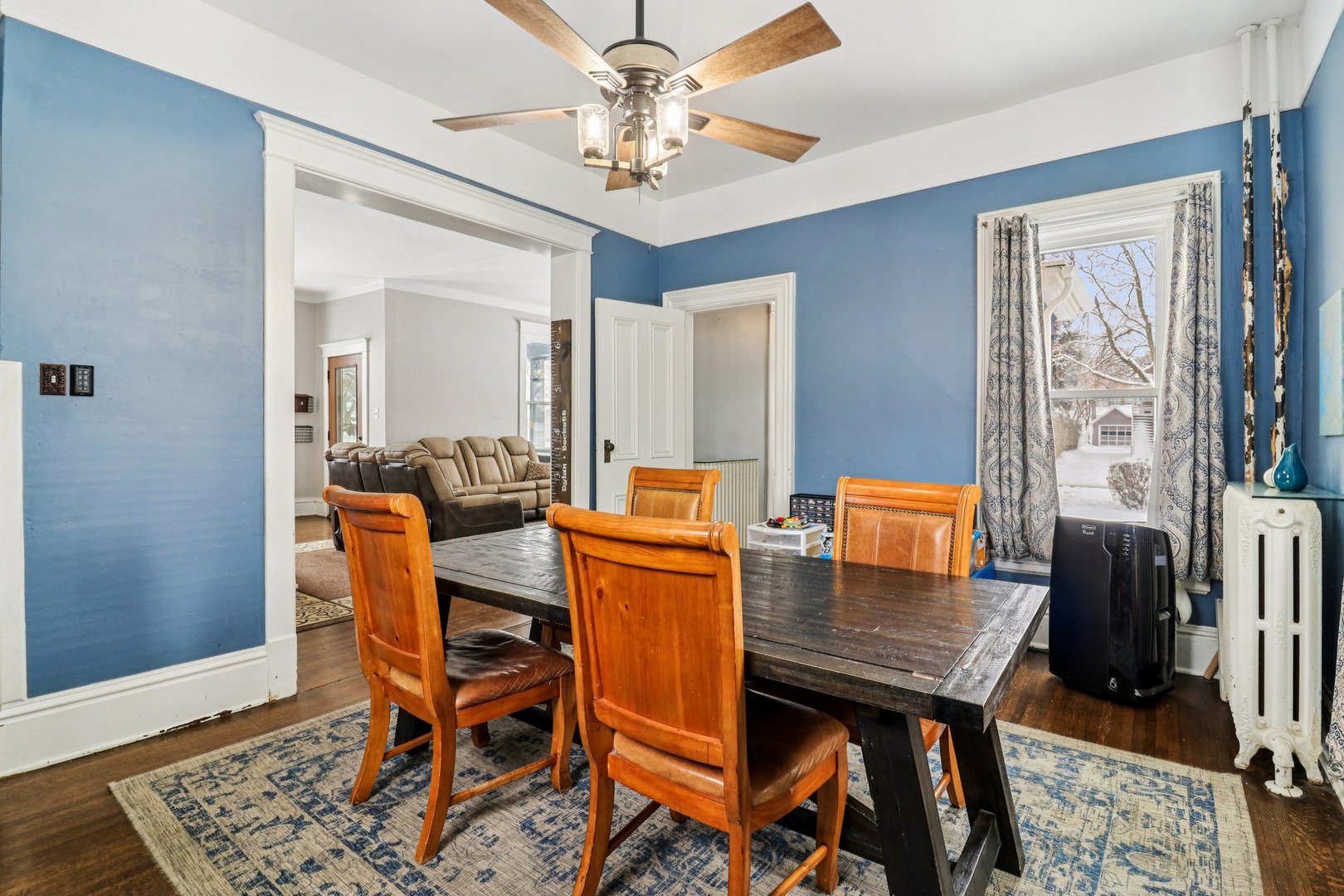 418 E Washington Street