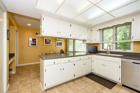 Tiny photo for 1385 Montgomery Drive, Deerfield, IL 60015 (MLS # 12204687)