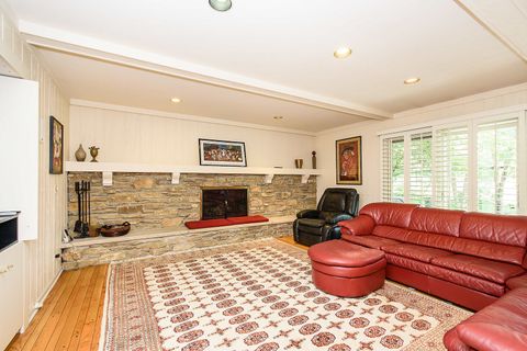 Tiny photo for 1385 Montgomery Drive, Deerfield, IL 60015 (MLS # 12204687)