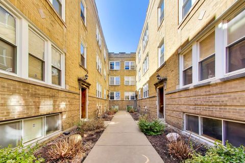 Tiny photo for 4722 N Kenneth Avenue #3W, Chicago, IL 60630 (MLS # 12652847)