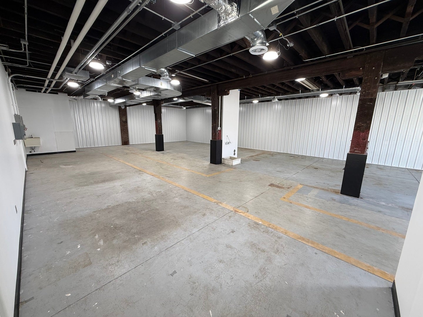 221 E 5th Street