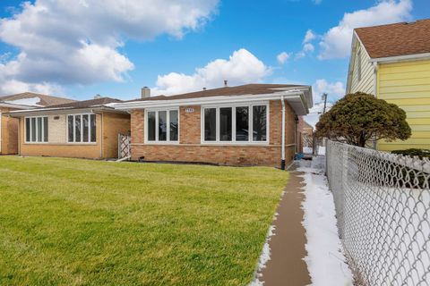 Tiny photo for 7745 Nashville Avenue N, Burbank, IL 60459 (MLS # 12559465)