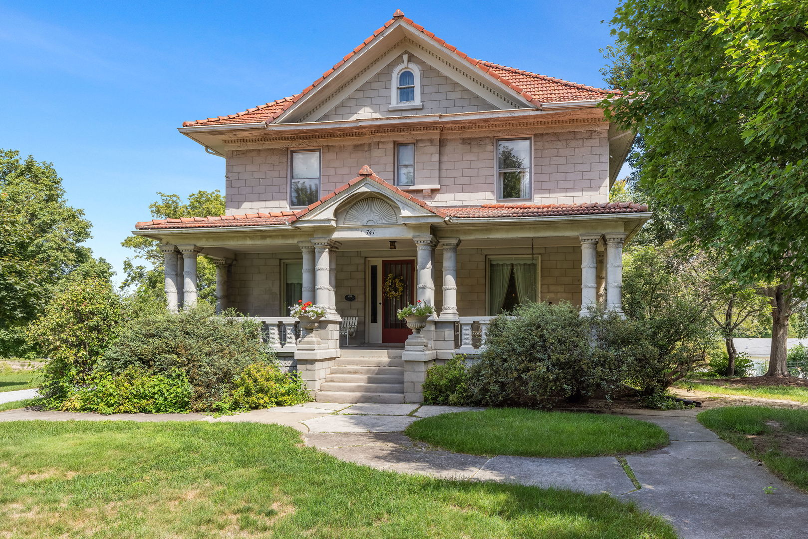 741 Dunbar Street