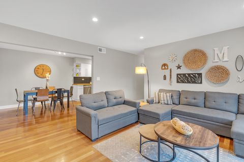 Tiny photo for 727 KILLARNEY Court #2D, Schaumburg, IL 60193 (MLS # 12522689)