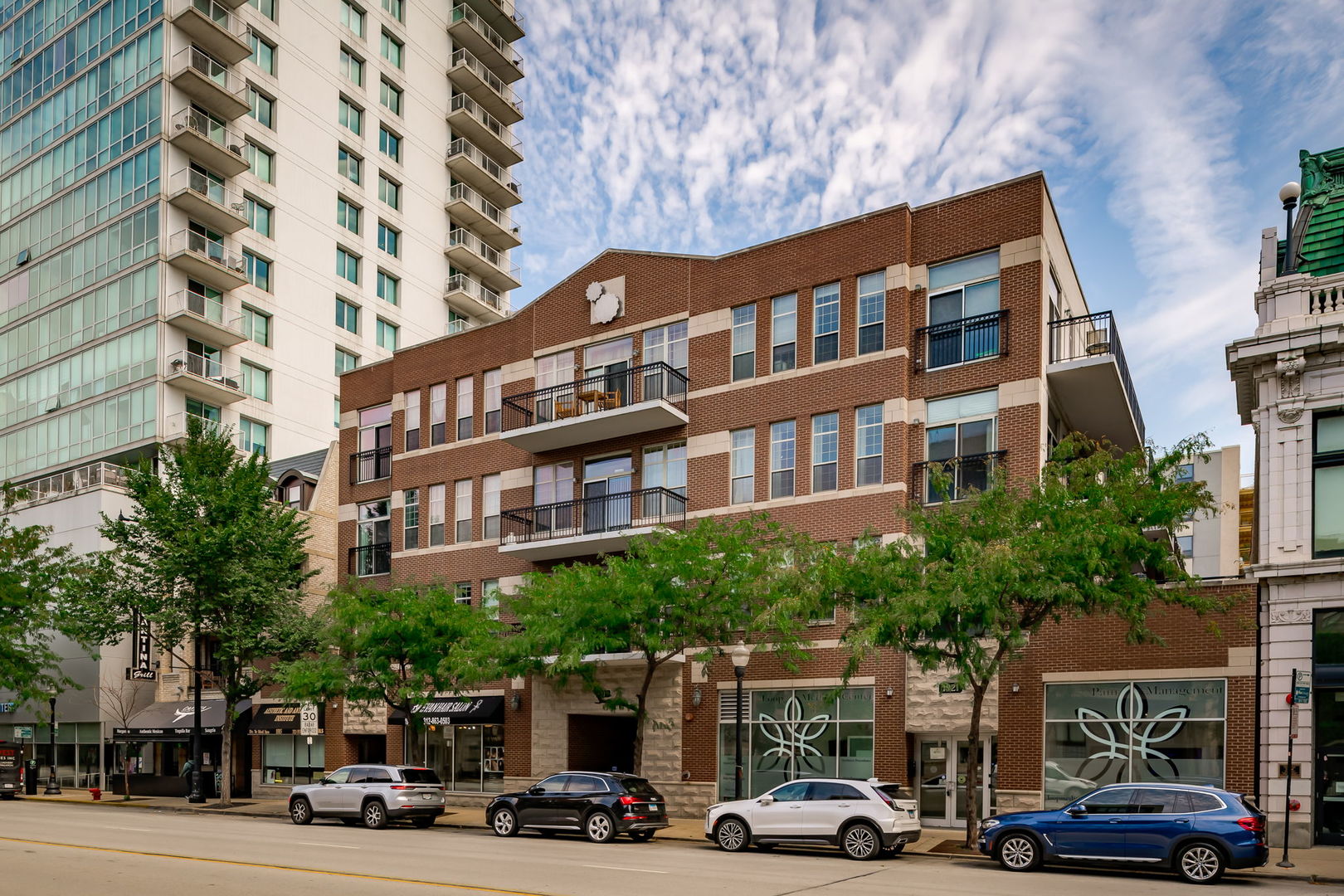 1919 S MICHIGAN Avenue 403